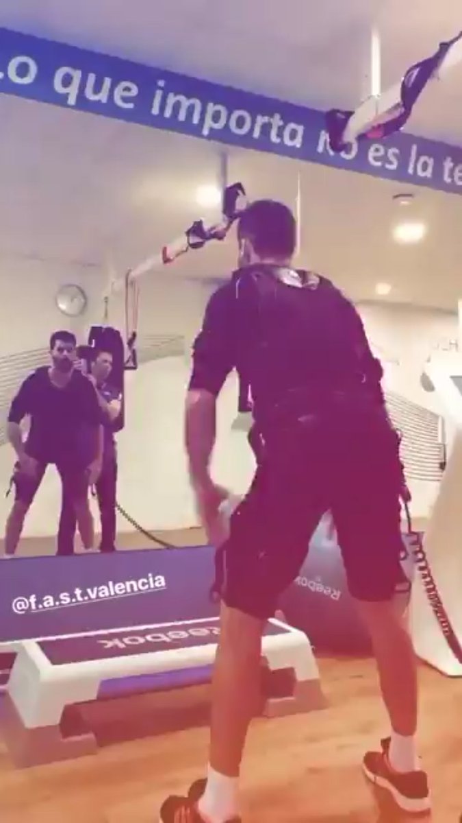 siempreconcepi's tweet photo. Capturas Vídeos Jonathan.
#VamosPrimooo 😂😂😂
#YoliAMuerteConSuJhon 😍😍😍
MARTES ❤️ https://t.co/aKWjhppirp