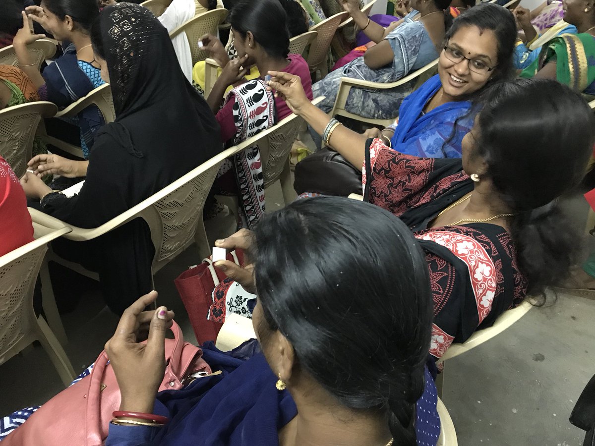 janineluwatson's tweet photo. @crossbowmiles in Hosur:looking in the mirror, how one values oneself at this point in time #BillionstepsforWomen https://t.co/lyxDU3kZ1O