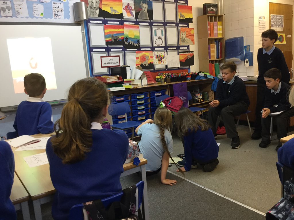 Pupils from Echt Primary School teaching P5-7 about Osmo #osmo #digitalleaders <a href="/EchtPrimary/">Echt Primary School</a>