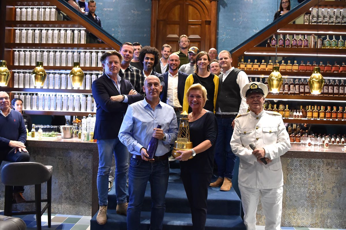 Sjanet en Kees Schot van <a href="/Dedagvisser/">Dedagvisser</a>, van harte gefeliciteerd met de Gouden Boei!! Dé prijs voor de meest inspirerende horecaondernemer '17