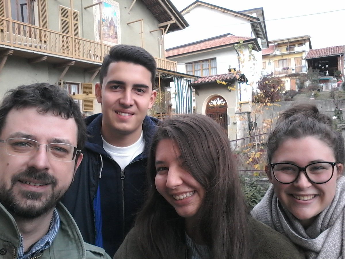 RMTECHGRAGLIA's tweet photo. #rmtechnews Una splendida mattina di scambio di idee e di lavoro con Carlotta, Federica e Matteo https://t.co/LlBVlARNfj