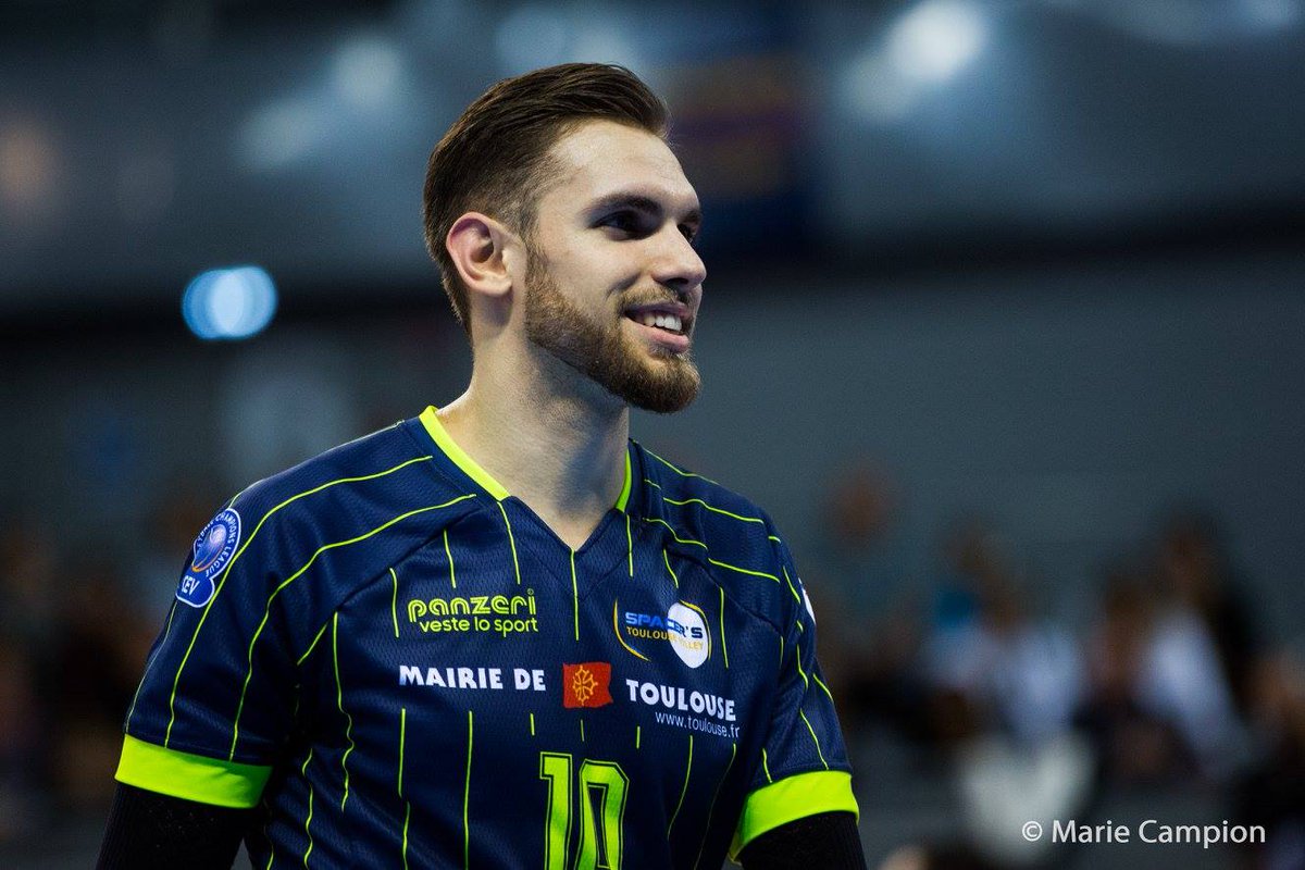 PanzeriSportIT's tweet photo. allez spacer's#toulouse   #sportswear #team  #volley https://t.co/JKnsBKKBDE
