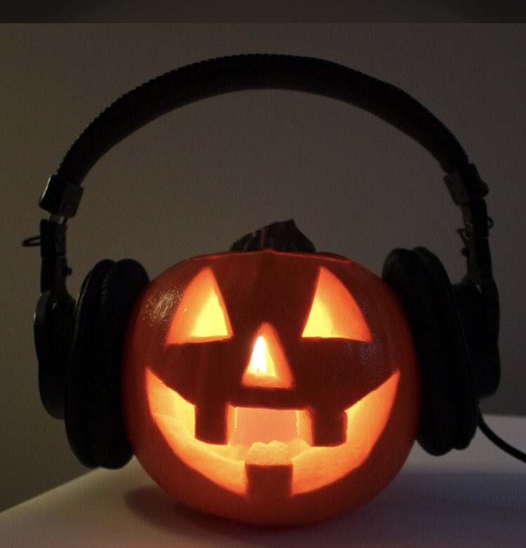 DancefloorDJs's tweet photo. Happy Halloween 👻 🎃 https://t.co/LclWzC71uK