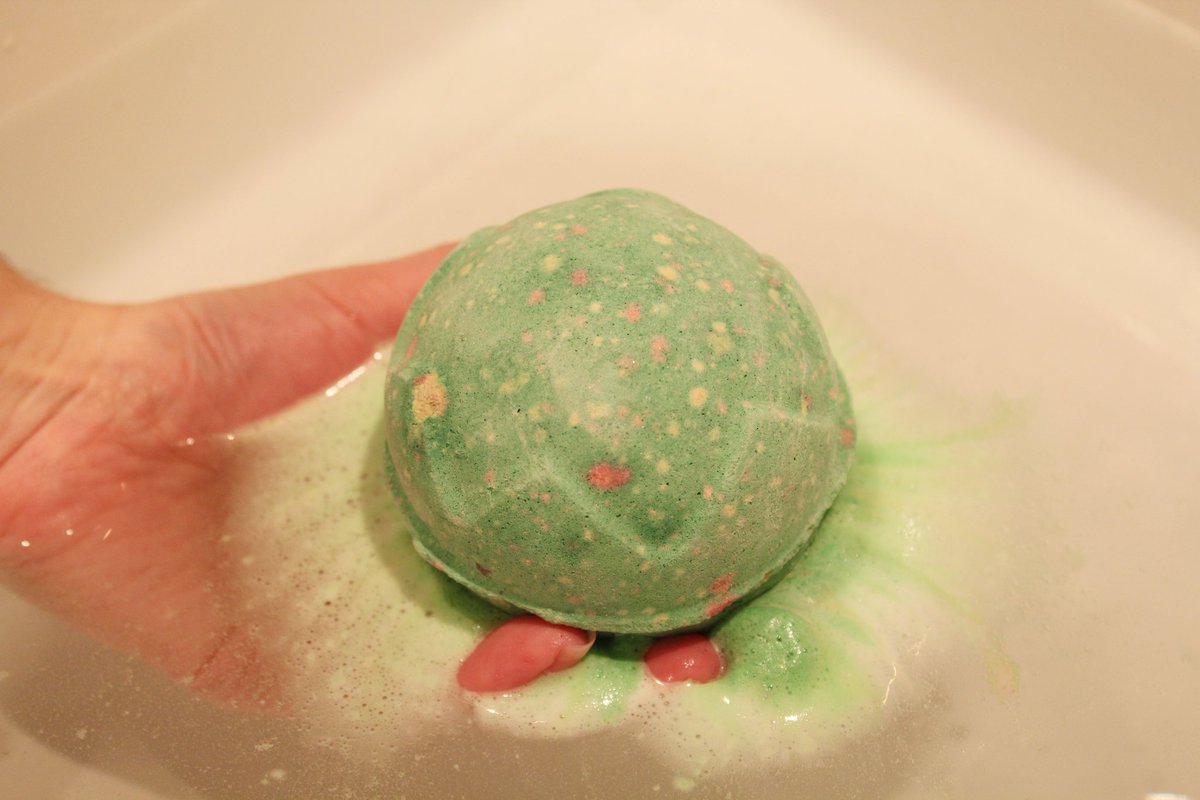 Lush Reading tweet media