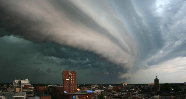 ActifioANZ's tweet photo. What's So Scary About #Data Migration in Simplified #HybridCloud? https://t.co/p2xDiH8d4d From white knuckles to standard by @pebenr #cloud https://t.co/rLpV0Me7M0