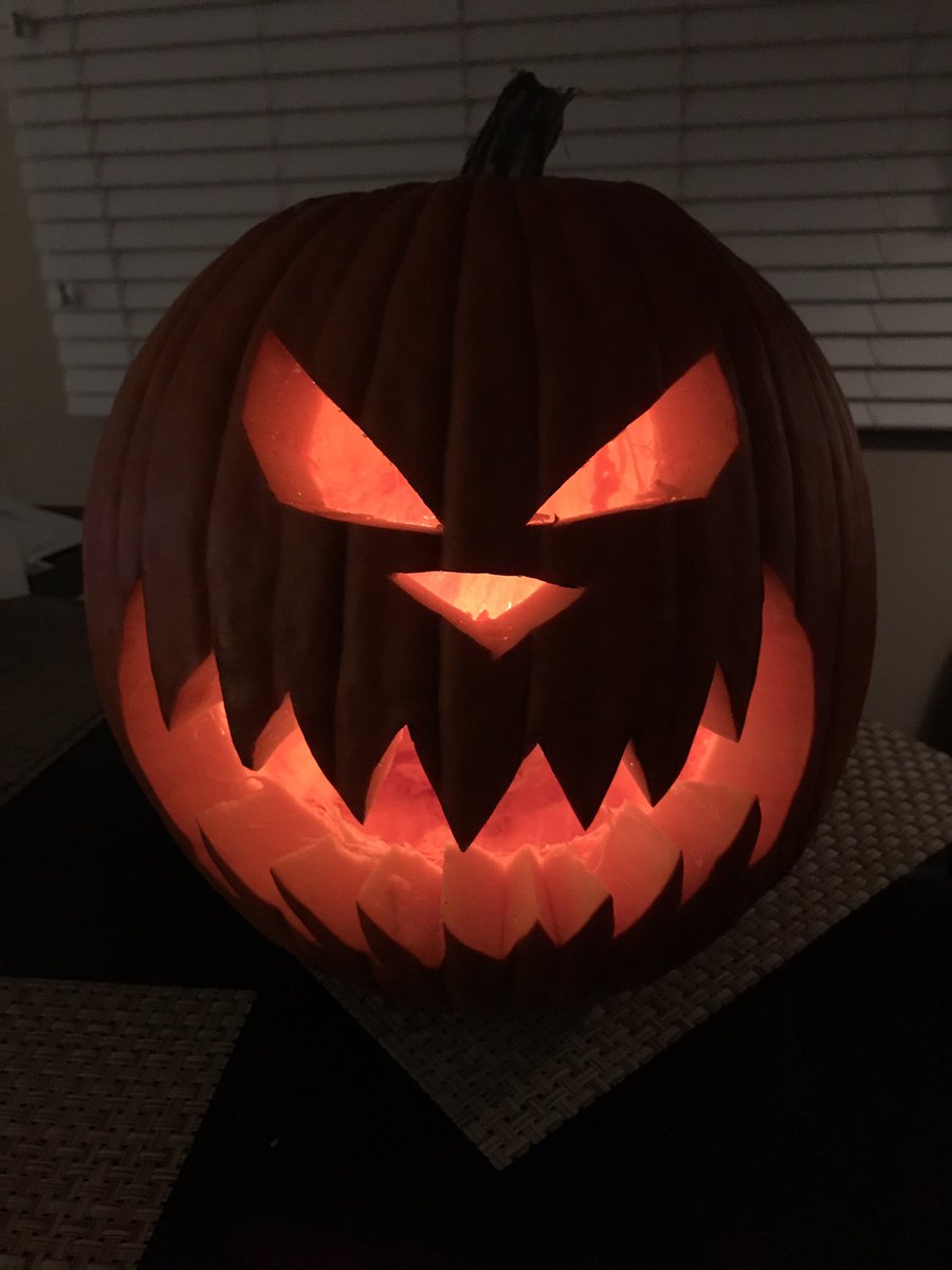 jfrdvm's tweet photo. HAPPY HALLOWEEN!! https://t.co/6wwoVfok8X