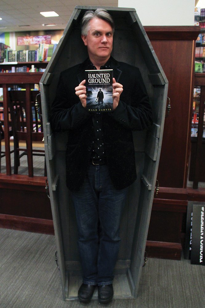 TheNfldHerald's tweet photo. Happy Halloween guys gals and ghouls! Check out our chat w/@DaleJarvis #HauntedGround to set the mood @FlankerPress https://t.co/UnyTLulLgx https://t.co/jo9jAXoA1a