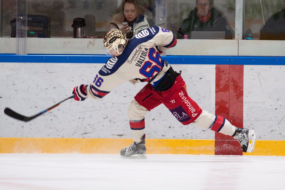 Mestis's tweet photo. Mestiksen kuukauden pelaajaksi on valittu @TUTOHockey'n puolustaja @KalleValtola. #Mestis
--> https://t.co/NBqRzzfoHa

📷: Shaun Duncan https://t.co/YgU56FUpFM