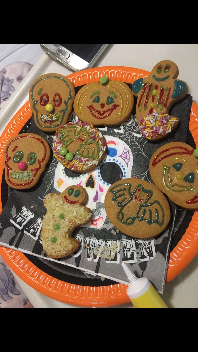 NUH_CFUnit's tweet photo. Spooky activities on CFU for Halloween @EmmaVRichardson @NUH_Respiratory @InaSobaleva https://t.co/wBs2ibEIbB