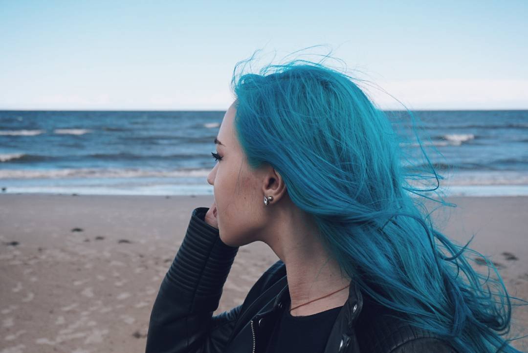 Directionshair's tweet photo. We had some sky and now we have sea from the beautiful @seaofb0nes and her stunning colour or turquoise blue tones 💙💎 https://t.co/i1PyG9M5UN