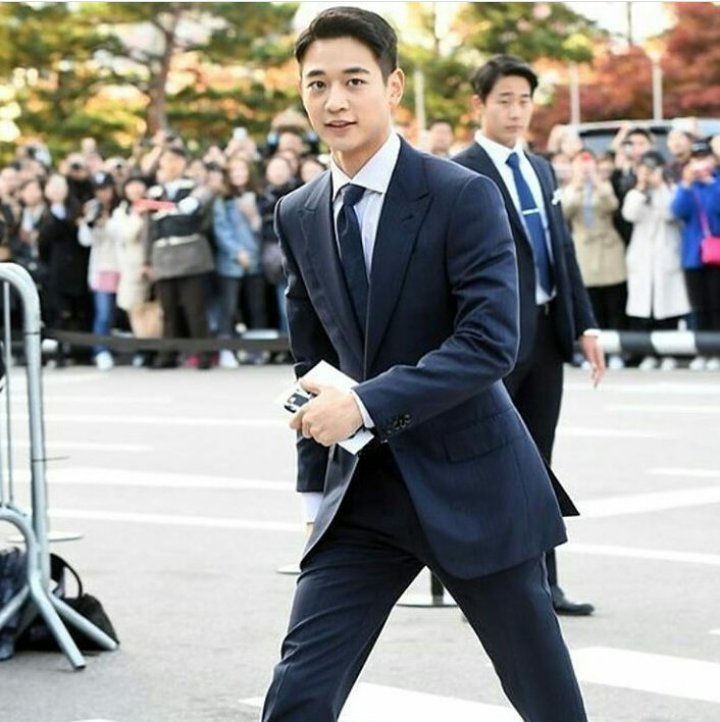 habibah_sipoet's tweet photo. Ade ku tambah ganteng aja 😊😄
Lg dateng ke #SongSongCouplewedding 
Tp nanti ga bisa dateng ke noona wedding ya 😂😂😂 https://t.co/9pxx6Kmw2H