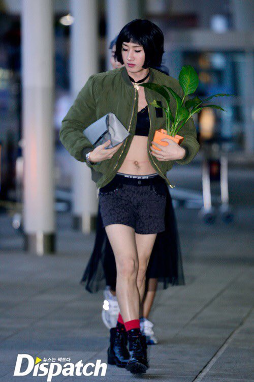 beurrexx's tweet photo. ถ้าคุณนึกไม่ออกว่ายุนอาแต่งเป็นใคร ให้คิดถึงพี่คนนี้ 55555555555555555555555555555555555555555555555 https://t.co/1BEcLZ81vk