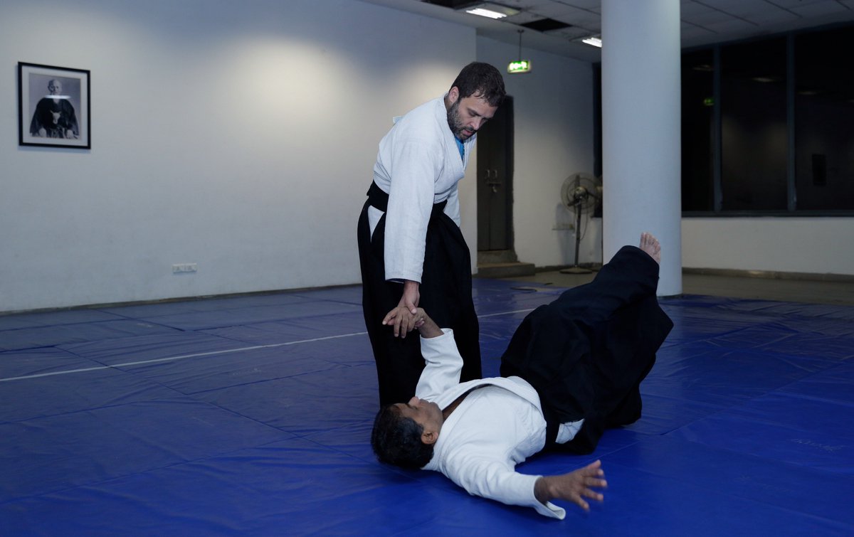 Photos of Rahul Gandhi practising Japanese martial art aikido emerge on Twitter DNdyta9V4AAGU-K