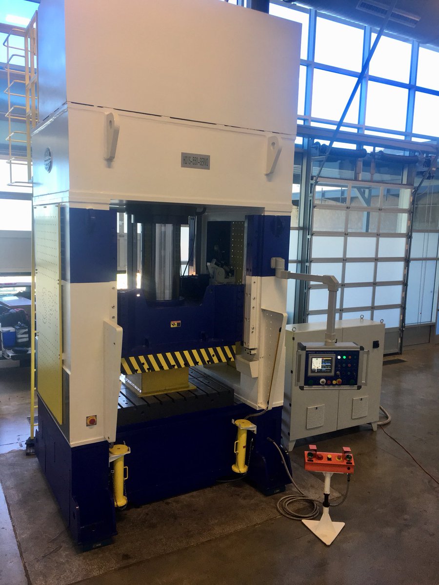 SutherlandPress's tweet photo. #FABTECH17, #IPRESS, #SCHULER, #MACRODYNE, #BECKWOOD, #NEFF, #HYDRAULIC, #PRESS, #AIDA, #KOMATSU, #BLISS, #STAMTEC, #SEYI, #MINSTER https://t.co/rWDapIOS1H