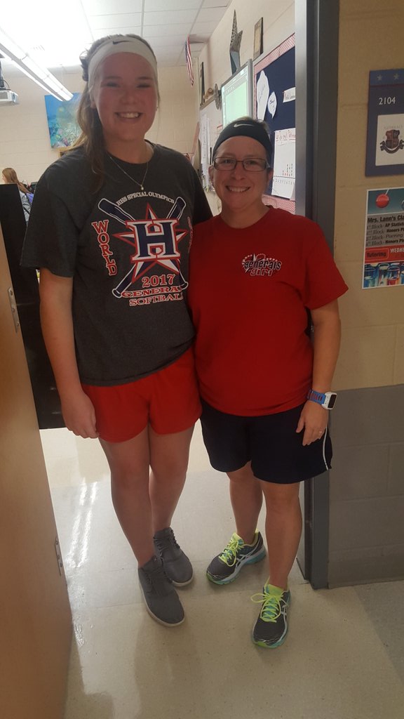 elannhhs's tweet photo. When your principal says you can dress down on Halloween and you dress down like Raleigh. #messyhairdontcare https://t.co/QSVSruGQ5f