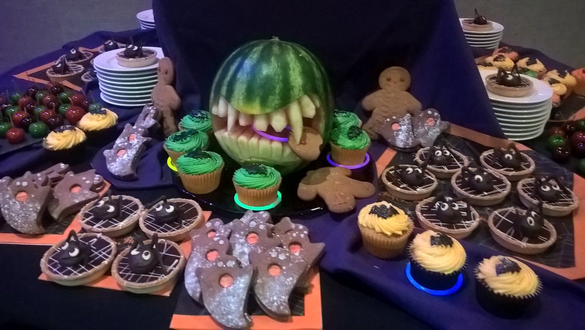 ReadingFCEvents's tweet photo. Tonight's Halloween themed dessert station for the match! #halloween #themedmenu #RFC @ReadingFC #eventprofs #rdguk https://t.co/5GJk803lkF