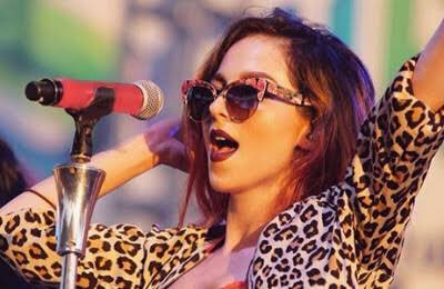 AnaMaCantu's tweet photo. #DeCalaveritaPido un 333 recargado, un nuevo sencillo de @PatyCantu en mi celular y un concierto que me deleite con su intensidad💜🤗🌈 #RA333 https://t.co/CQIKWZLWzU