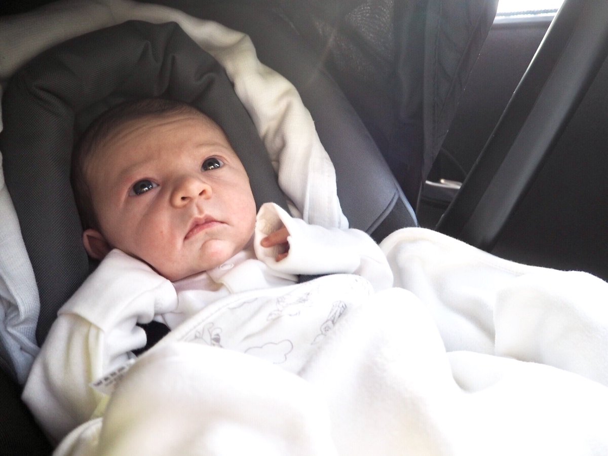 LaurenVSchaefer's tweet photo. Are you following this beauty on IG? https://t.co/5abuO7SRkY #babyig #newborn #adventures #pbloggers #mummyblogger #precious https://t.co/KYXqC8bTwh