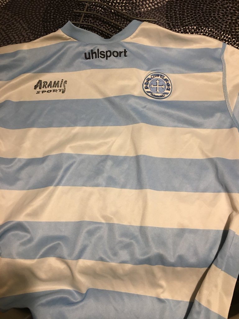 Mehdi_marivel's tweet photo. @SmaBouabdellah @racing_cff92 @cans92i @Kar_ziani @LeParisienSport @AdleneGUEDIOURA @lequipedusoir @lpruneta @lejeune_florian @LeParisien_92 @michel_denisot Ce soir je célèbre ce moment à l entraînement ...#grossetete #culblanc #squelette https://t.co/vm3CakZ9Fl