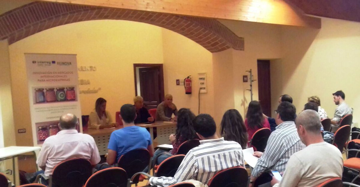 La <a href="/CamaradeBadajoz/">Cámara de Comercio de Badajoz</a>  promociona la innovación agroalimentaria en Castuera: ow.ly/bCCn30gfU0k <a href="/reinova_eu/">REiNOVA</a>