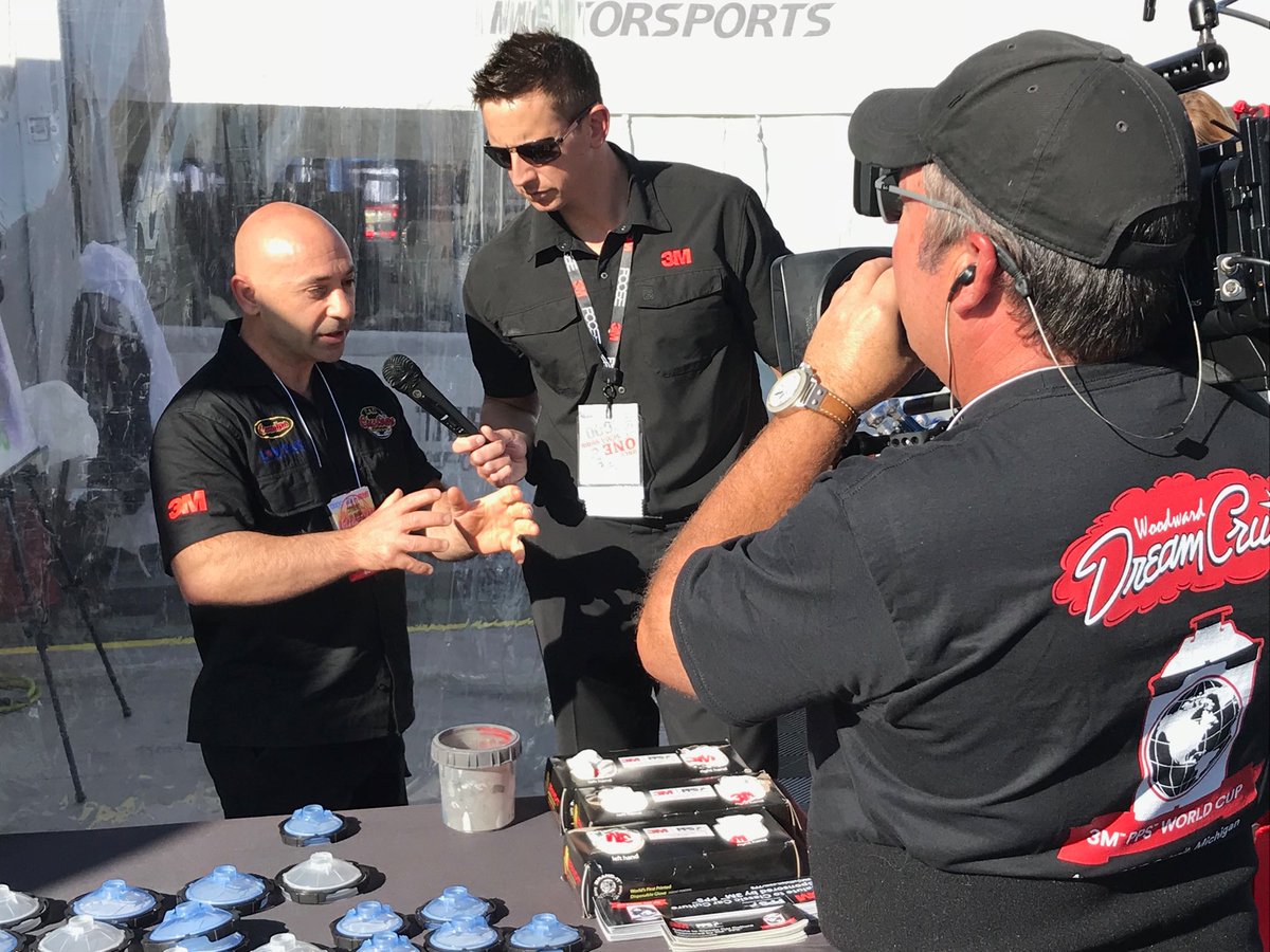 daleross50's tweet photo. Talking with Carmine De Maria at #3M DEMO Trailer outside front lot at #SEMA2017 ##3MPPS https://t.co/mPtSoz2FpE