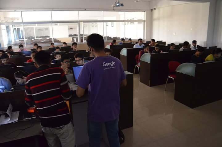 akshay81844's tweet photo. @fossasia @mariobehling @hpdang #fossasia OutReach Event with #AppliedCSwithAndroid #Udaipur @TechnoIndiaNJR https://t.co/2pSGRAtwwA