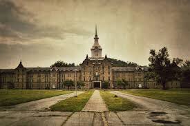AmberBuettner2's tweet photo. I want to visit the Trans-Allegheny Lunatic Asylum to learn about the story’s of the civil war raids and mentally ill people #Travel#haunted https://t.co/q34bipn4pU