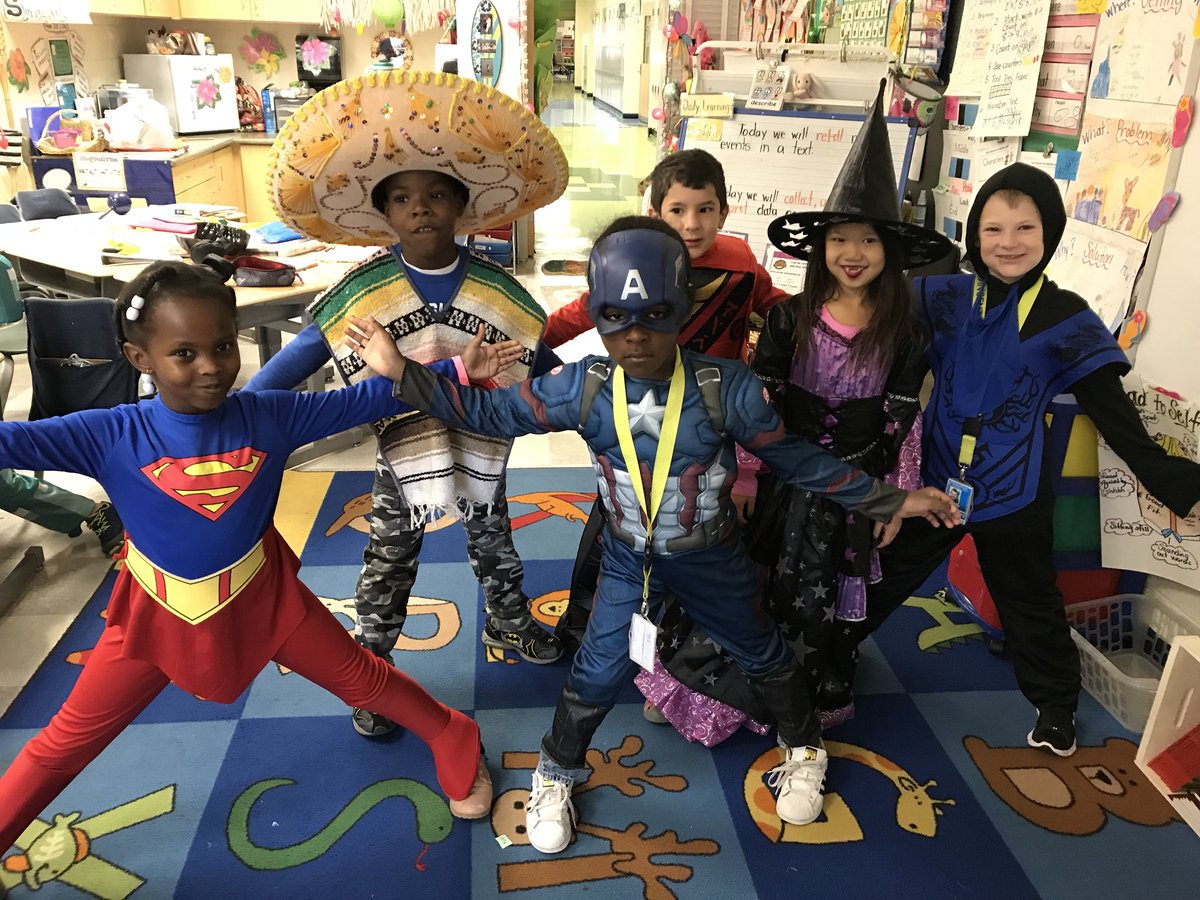 rgardner116's tweet photo. Happy Halloween!! 🎃 #WeareVincentFarm @VincentFarmBCPS https://t.co/moAQ0DKgQX