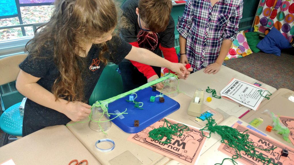 MrsKadrlik's tweet image. Building spider web bridges. One held more than 67 unifix cubes! #SpookySTEM #messyspiders #cfelem #WeGotThis