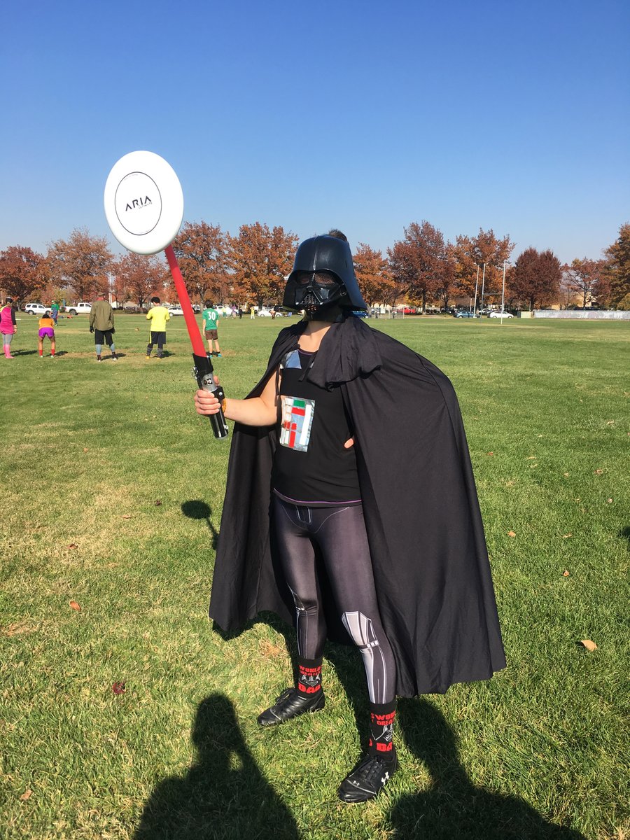 Ariaulti's tweet photo. Captain Vader would like to remind you to use the (backhand) force (and an #ARIAultimate disc) and have the #ultimate Halloween 🎃 https://t.co/gLpCjhy7pv