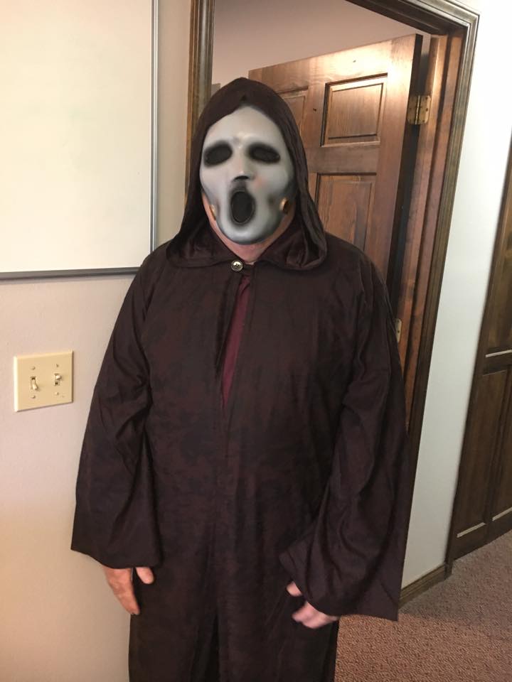 AppleyardAgency's tweet photo. Happy Halloween from the Appleyard Agency!! 🎃👻🎃 #funatwork https://t.co/eVSLNUk2f8