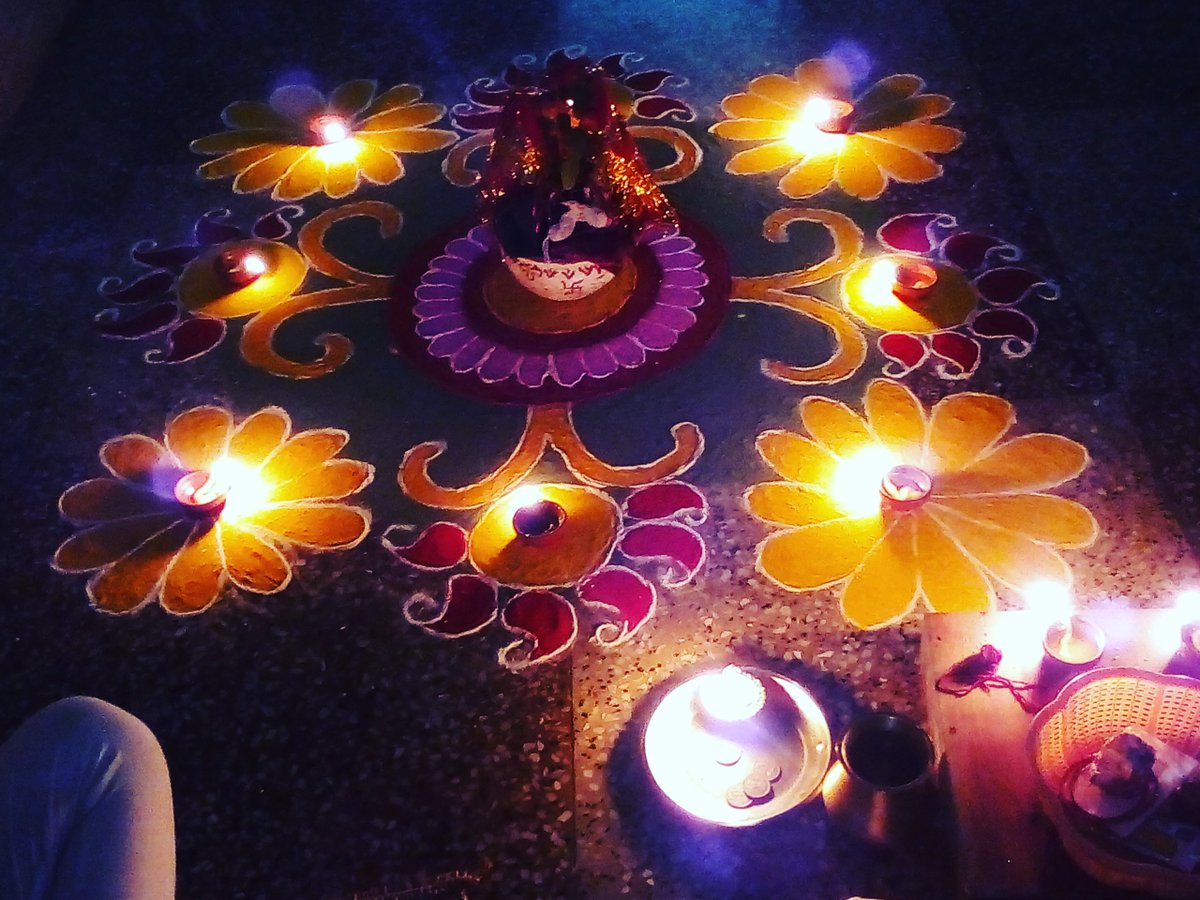 learner1712's tweet photo. Tulsijivivaah #familyfestival #feelingreligious #lordkrishna #tulsiji 😊 https://t.co/GJKOVeO4jy