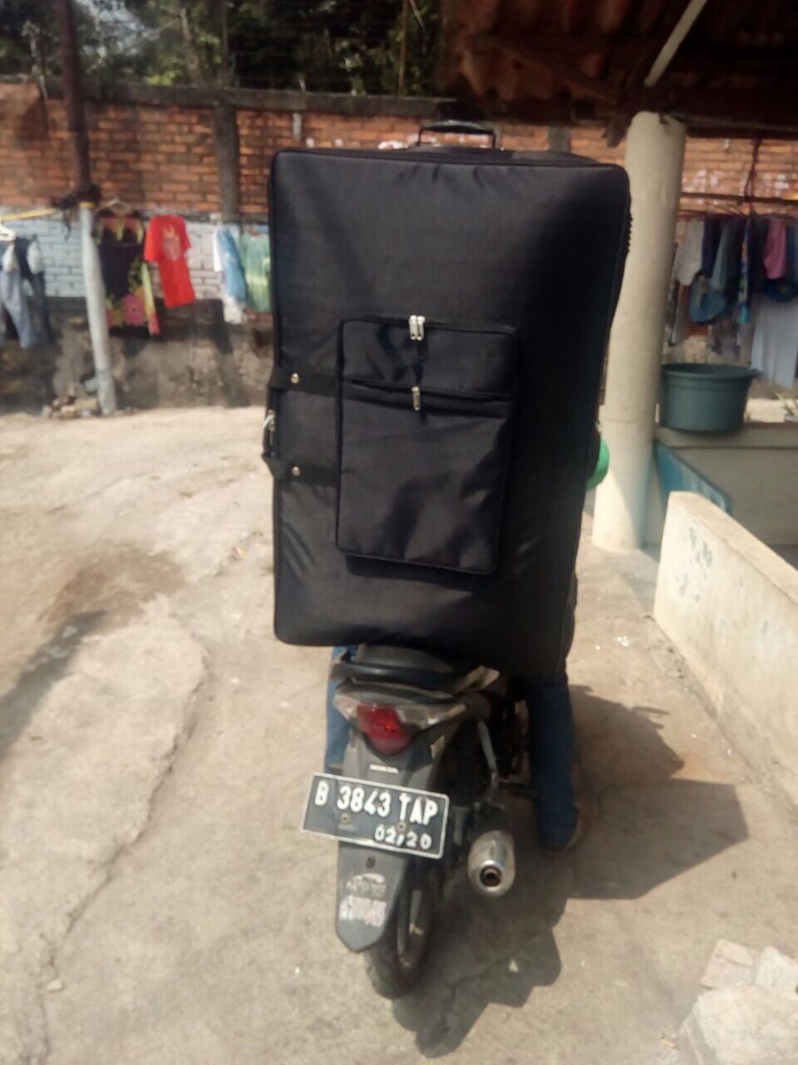 Wts gigbag drum elektrik, baru beli ga kepake karna bs ngakalin pake case yg ada. Kondisi 99% minus di jaitan sekat dalem. DM ya <a href="/DrumBagus/">@DrumBagus</a>