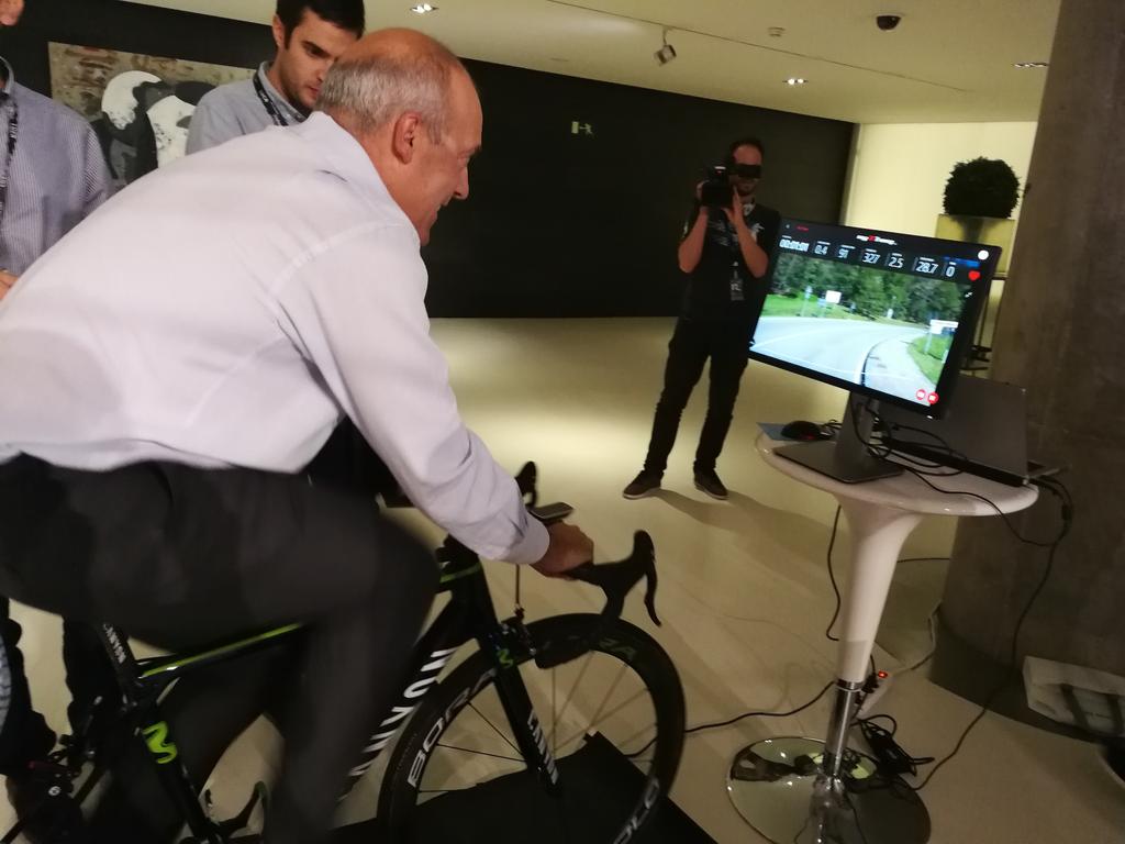 RoseAgueroMora's tweet photo. #BDID2017 Compara tu rendimiento con el de Alejandro Valverde. Pedalea en el escenario de los "Lagos de Covadonga" https://t.co/kD1SR7vFvK