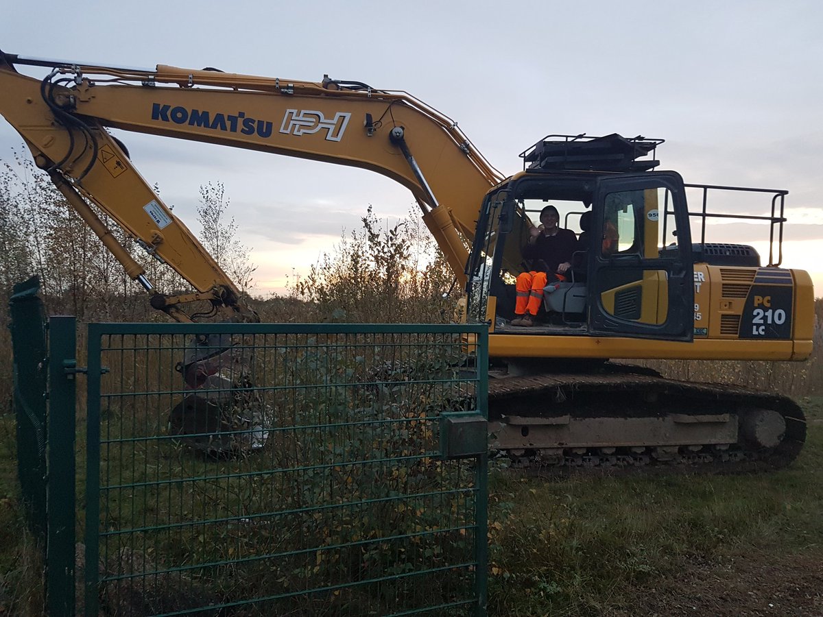 ABMSecMon's tweet photo. No job to remote. Work starts this week with @EcusEnvironment at @YWTPottericCarr. All plant in safe hands @hatherplanthire. #floodaware https://t.co/TM9ogVsb42