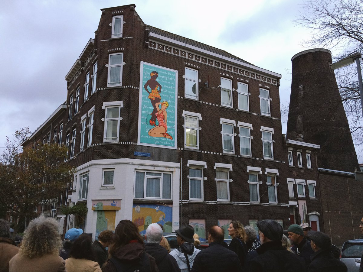 "Het leven is geen wedstrijd. Winnen doe je samen" Kunstenares Xaviera Altena bij opening van #Geveltrots: 10 kunstwerken in de wijk #BoTu