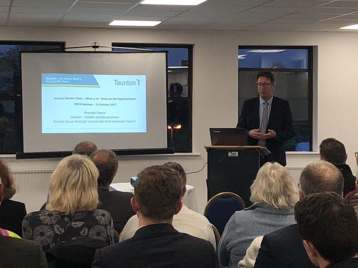 KarenMorledgePR's tweet photo. Great insight from @bccleere at @TangierCentral offices this evening talking about the opportunities in #taunton https://t.co/AWuAzlWBA4