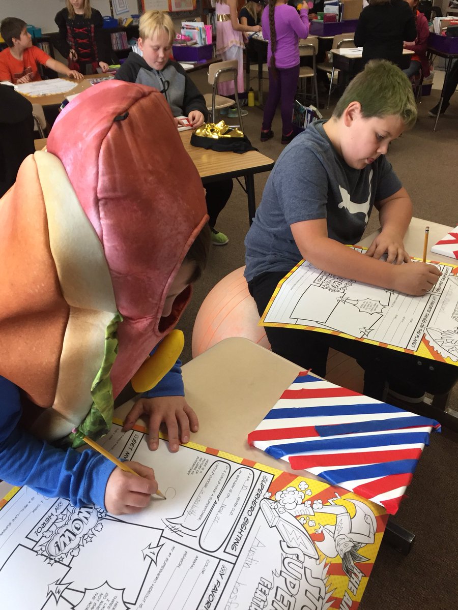 MollyZervas's tweet photo. #AwesomeBES celebrating fall with a little art. https://t.co/LHR2eE6Wxs