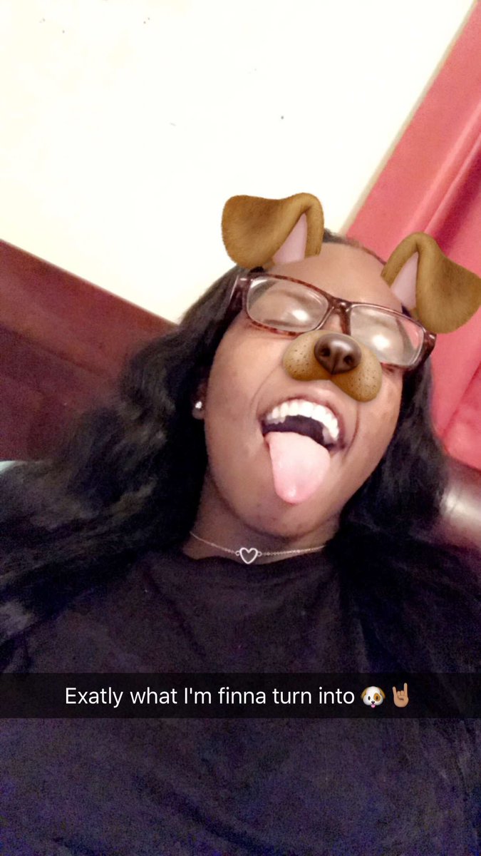 1QueenAsh__'s tweet photo. Lol this old 😂 https://t.co/0s7sCXb7Sr