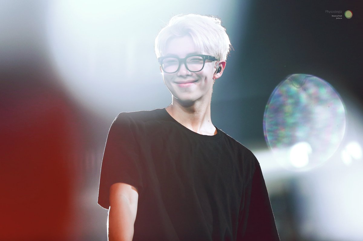 RM_PSTGA's tweet photo. 171022
다정한 파도
#김남준 #RM @BTS_twt https://t.co/eoI8CfLjm6