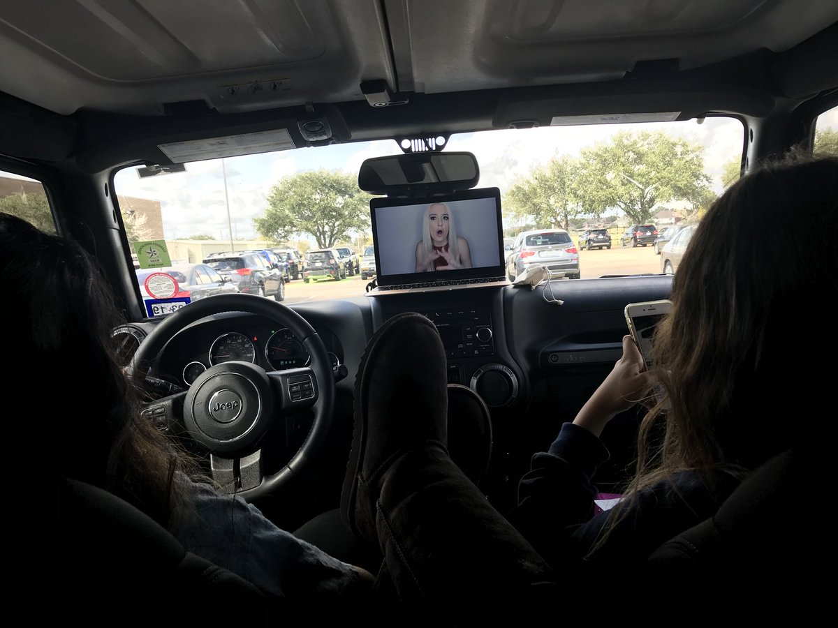 italiajjimenez's tweet photo. @tanamongeau we’re watching you during lunch #freephonecase ??? https://t.co/HCP5MMLFQ1