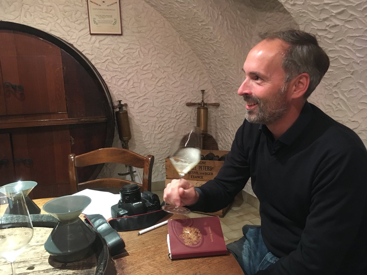 OkhuysenWijn's tweet photo. Vanmorgen vroeg startte onze inkoopreis door #champagne en #bourgogne - we bezochten #PierrePeters, #DomaineElise en #Billaud. Prachtig! https://t.co/uel8GMoIiW