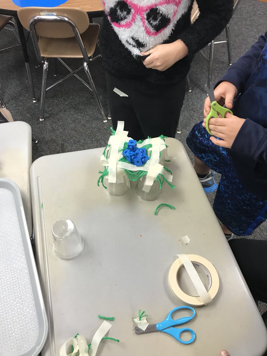saguarosin2nd's tweet image. 2nd #SpookySTEM challenge Spider Web Bridges #STEM @PleasantUnionYR