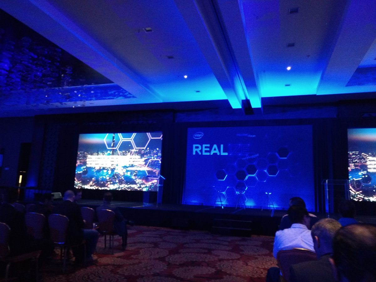 lgsanchoz's tweet photo. #DellEMCForum #DEFunplugged @DellEMCLatam Estoy aquí https://t.co/YhPzmfJPhB