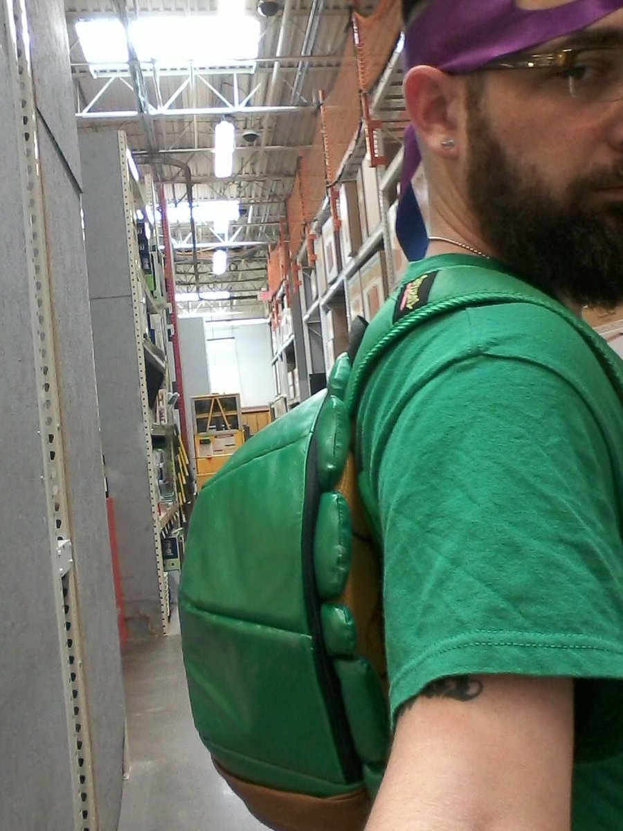 met6202's tweet photo. Halloween MET 6202. TMNT, The Merchandising Ninja Turtle. https://t.co/9Sh3POfXu9