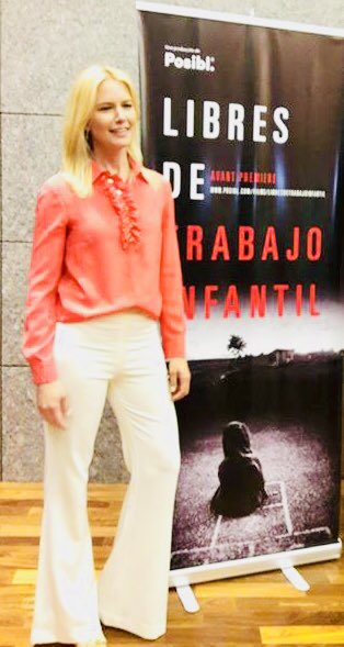 sergiopolite's tweet photo. Ayer @valeriamazza en el estreno del documental "Libre de trabajo infantil" en el cierre del #IMPACTDAYBA #MeGustaElMateSinTrabajoInfantil https://t.co/8ITisgRYIO