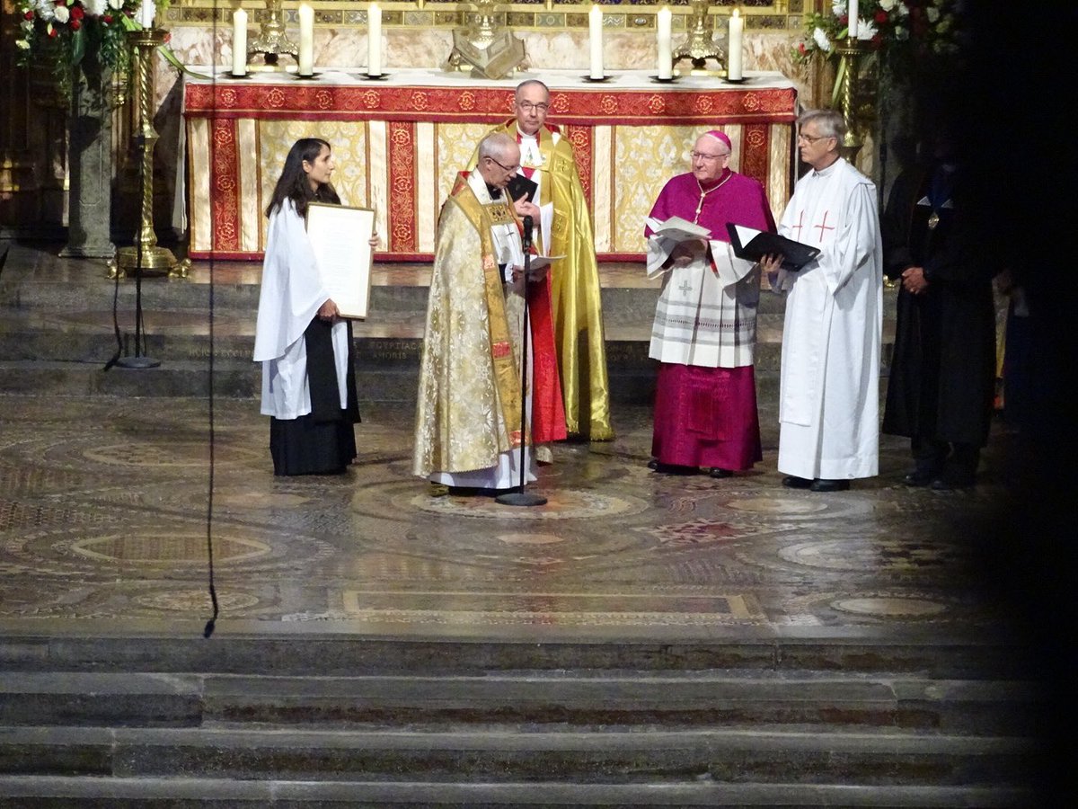 ArchbishopSarah's tweet photo. Deeply moving to mark #Reformation500 with brothers &amp; sisters from so many churches at @wabbey. The gospel is life, love &amp; transformation. https://t.co/iKuE6J8Kdf