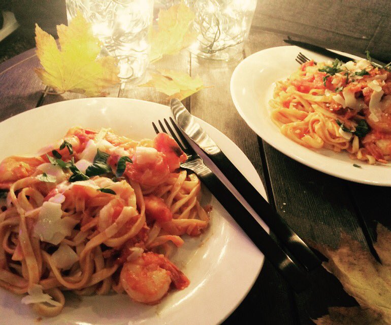 DeniseGittins's tweet photo. Made an amazing #shrimplinguine last night with the help of @ChefsPlateCA ! #fallishere #leaves #shrimp #linguini #CP2Win https://t.co/uh0KzpzkSl
