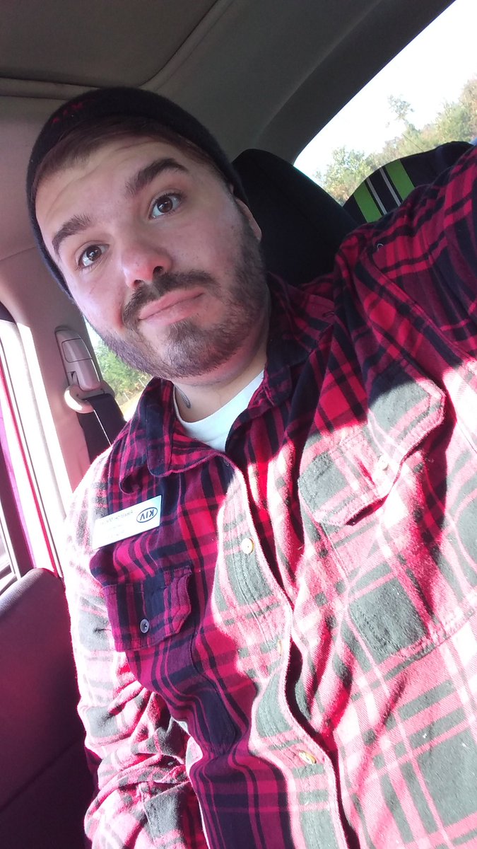 alextheKIAguy's tweet photo. The KIA Guy let me borrow is phone. Im the offical KIA Lumberjack and Im here to chop down prices #KIA #holloween #sales #10X #charlottenc https://t.co/HE1a0UgaDH