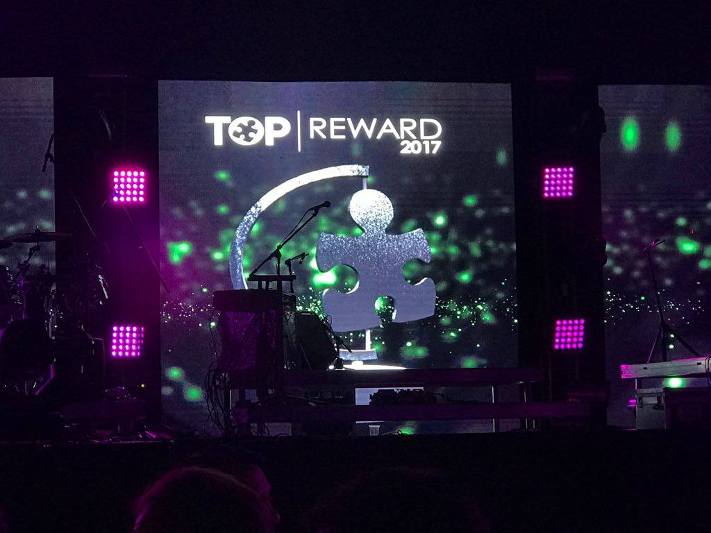 TheTOPCompanies's tweet photo. Con gran emoción terminó la entrega de los #TOPrewards 2017 MUCHAS FELICIDADES #SúperEmpresas2017 #CongresoTOP2017 https://t.co/hSKuizzwvH